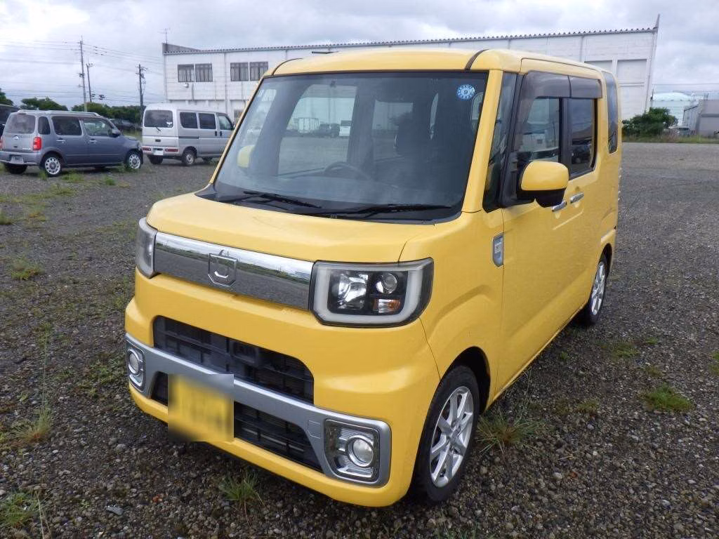 DAIHATSU WAKE