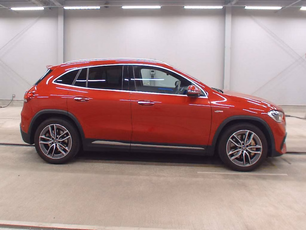 MERCEDES-BENZ GLA-CLASS
