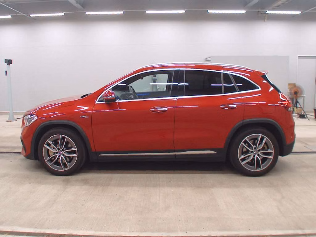 MERCEDES-BENZ GLA-CLASS