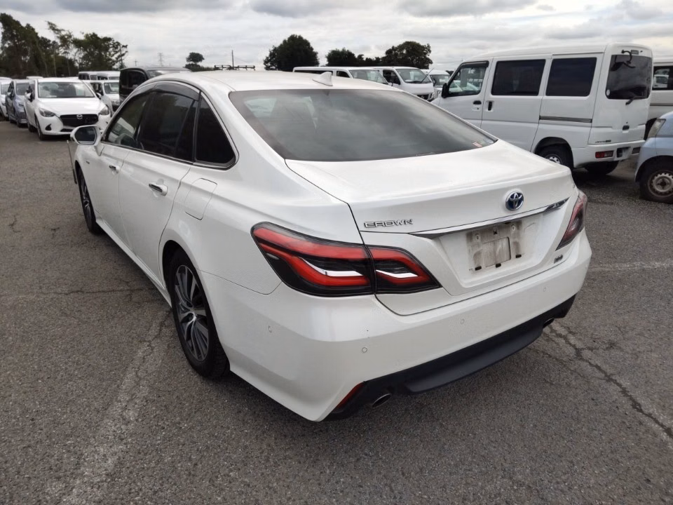 TOYOTA CROWN