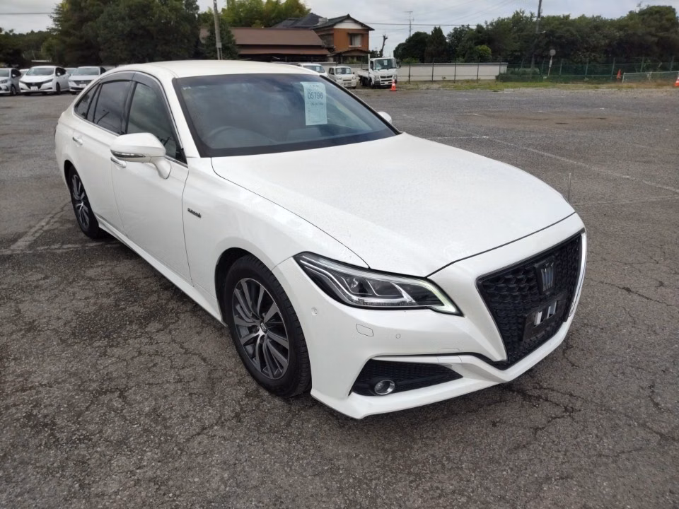 TOYOTA CROWN