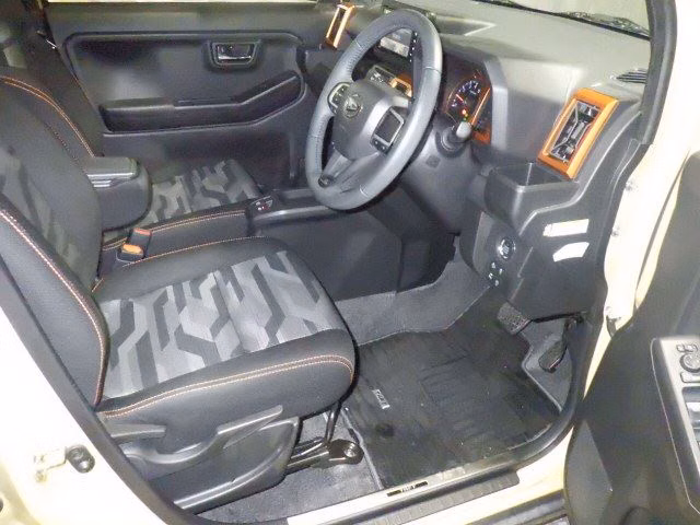 DAIHATSU TAFT