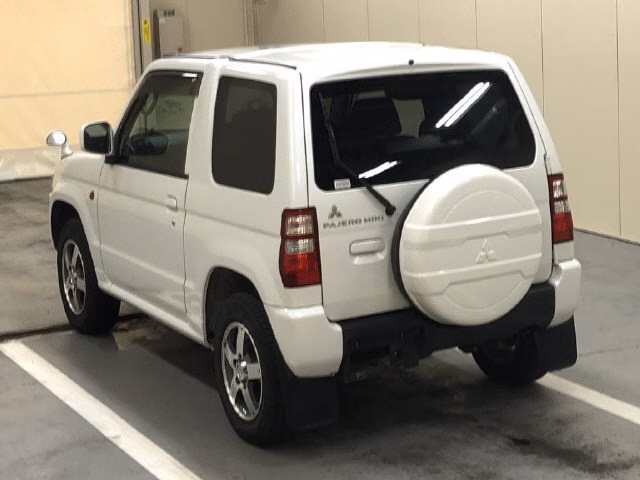 MITSUBISHI PAJERO MINI