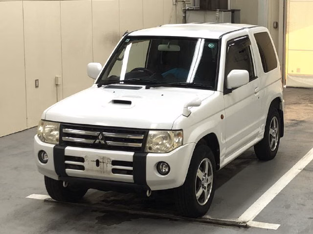 MITSUBISHI PAJERO MINI
