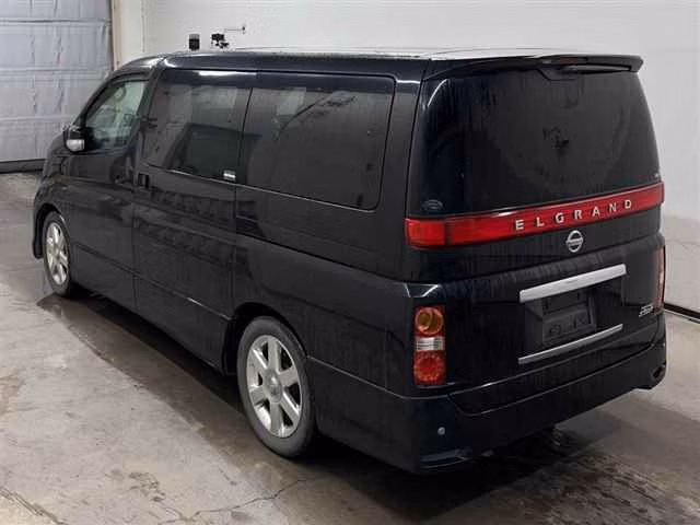 NISSAN ELGRAND