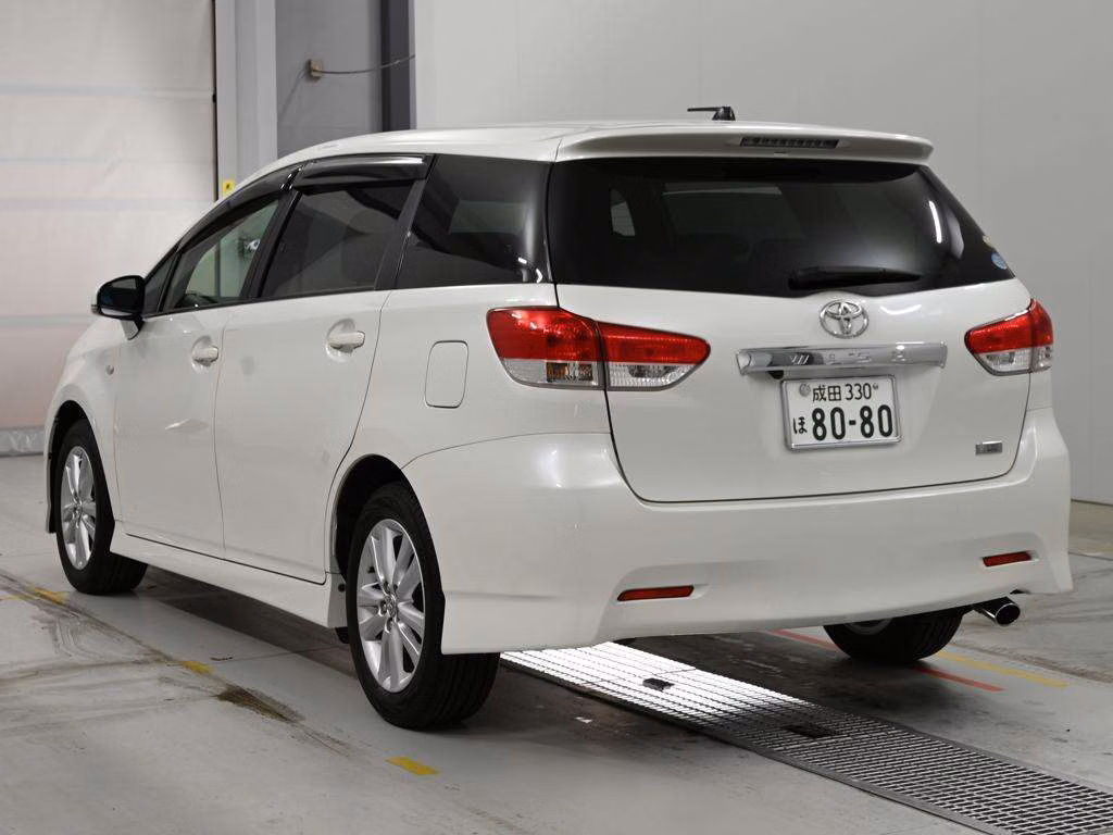 TOYOTA WISH