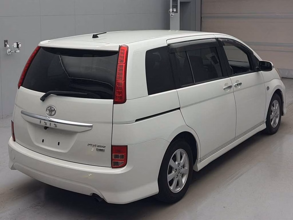 TOYOTA ISIS