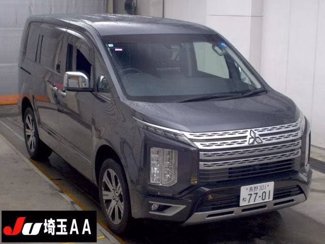 MITSUBISHI DELICA D:5