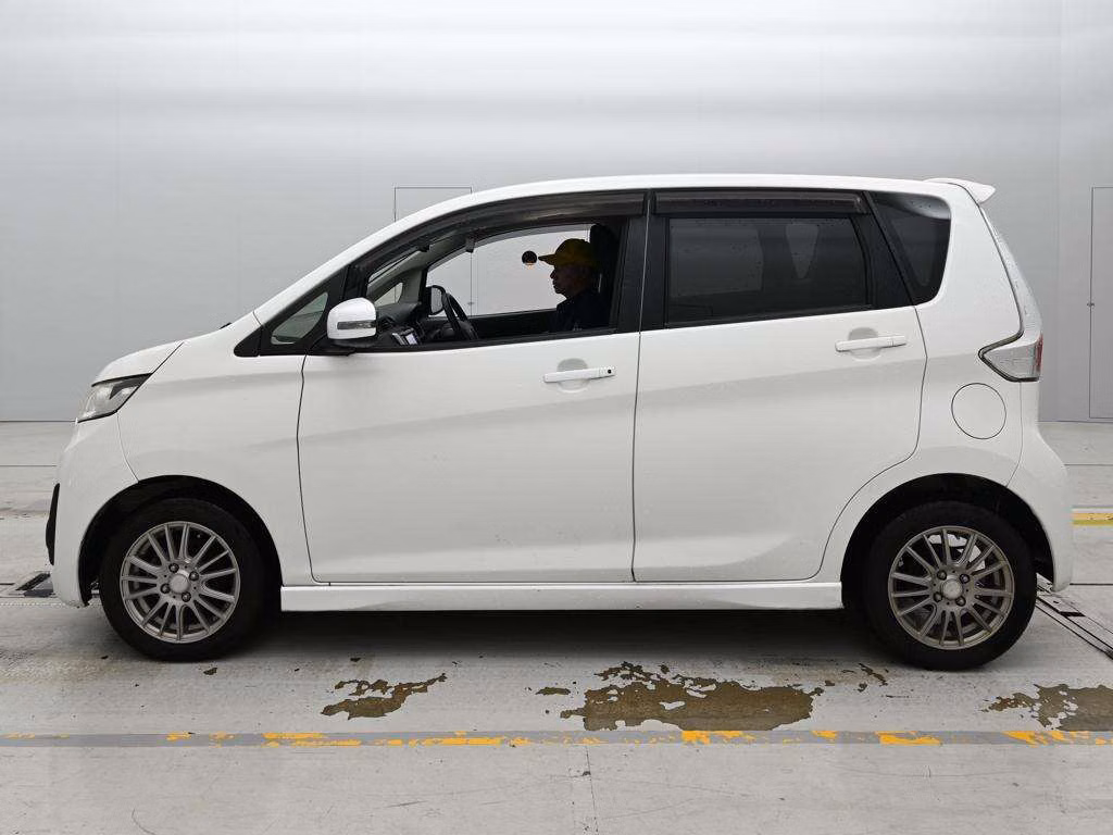 MITSUBISHI EK CUSTOM