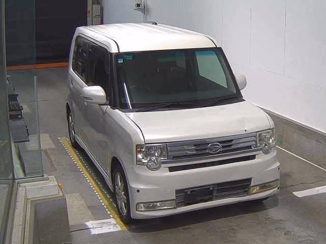DAIHATSU MOVE CONTE