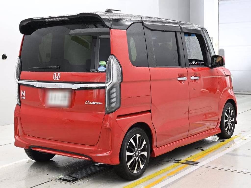 HONDA N-BOX