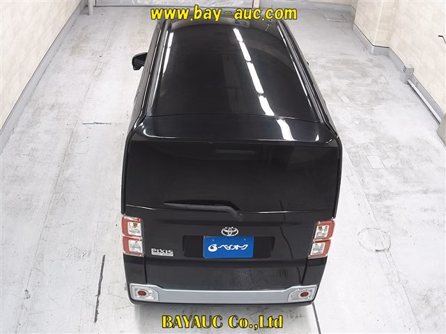 TOYOTA PIXIS MEGA