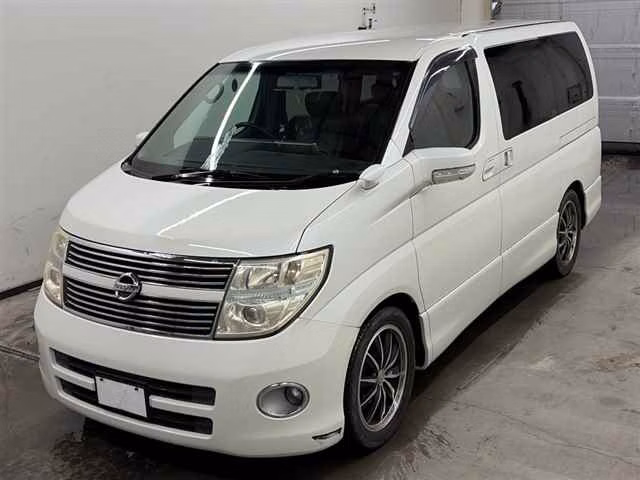 NISSAN ELGRAND