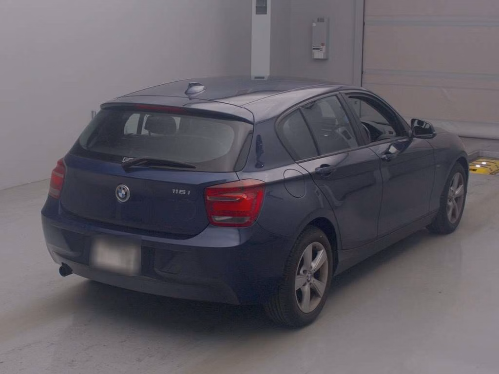BMW 1-SERIES