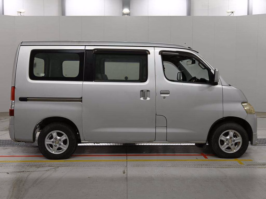 TOYOTA LITE ACE