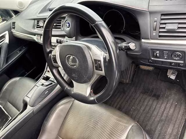 LEXUS CT200H
