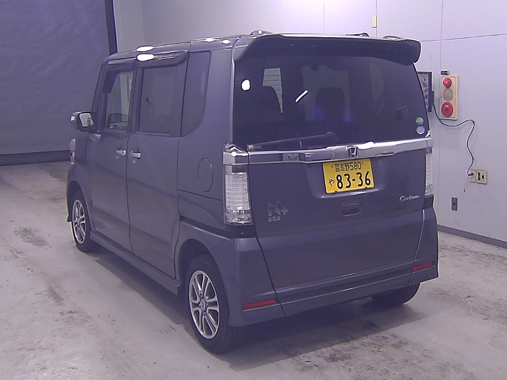 HONDA N-BOX+