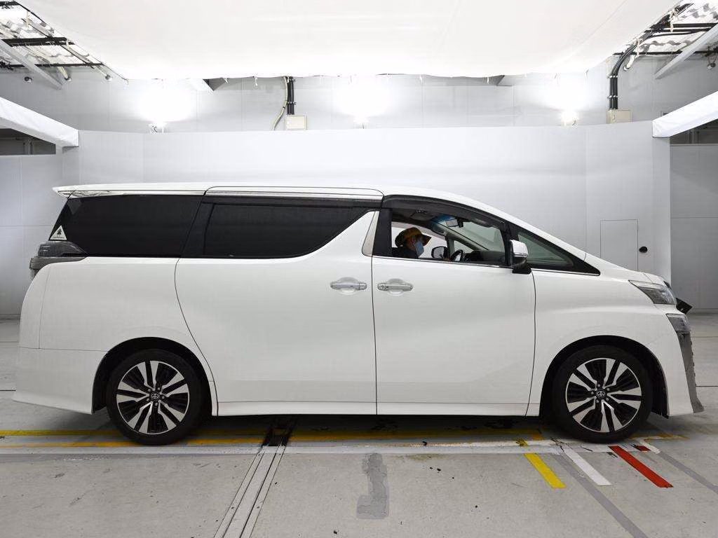 TOYOTA VELLFIRE