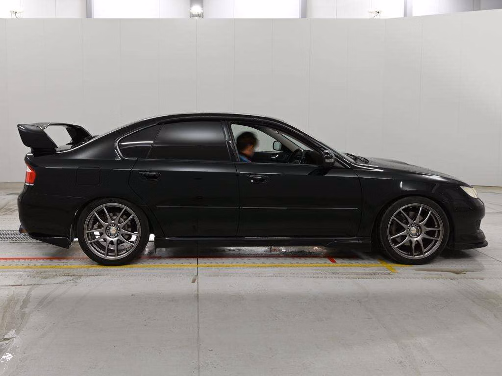 SUBARU LEGACY B4