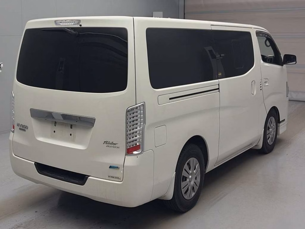 NISSAN NV350 CARAVAN