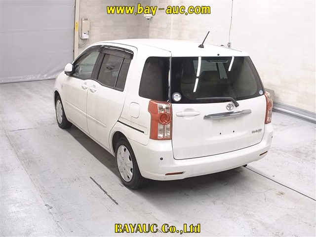 TOYOTA RAUM
