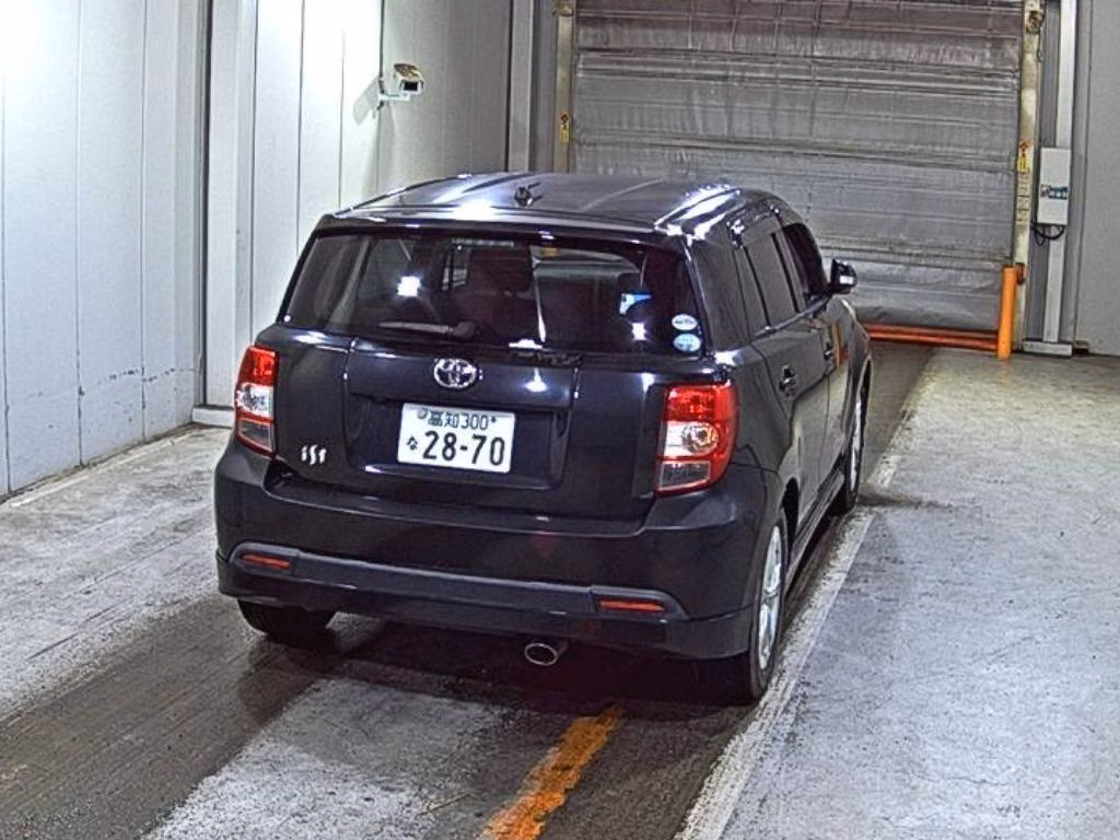TOYOTA IST