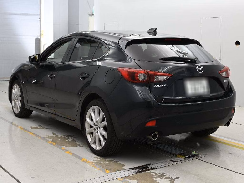 MAZDA AXELA