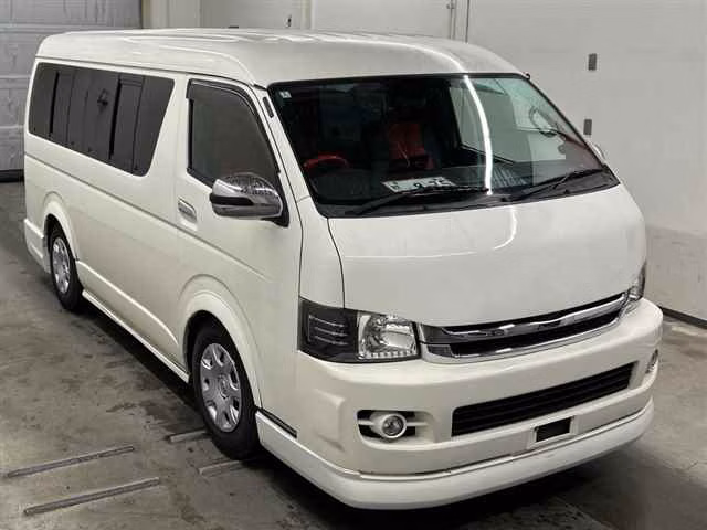 TOYOTA HIACE