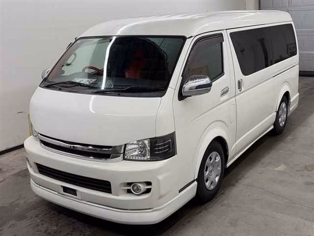 TOYOTA HIACE
