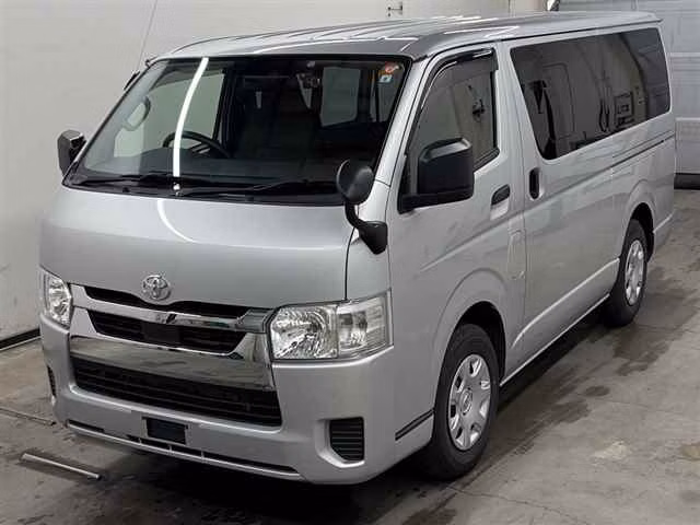 TOYOTA REGIUS ACE