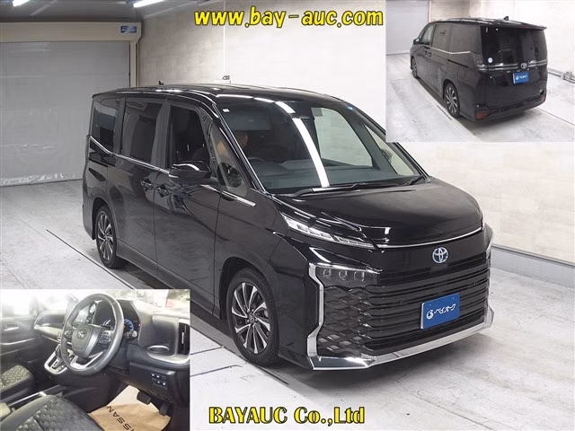 TOYOTA VOXY