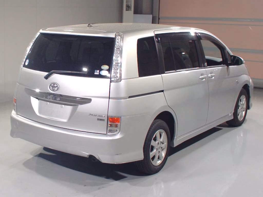 TOYOTA ISIS