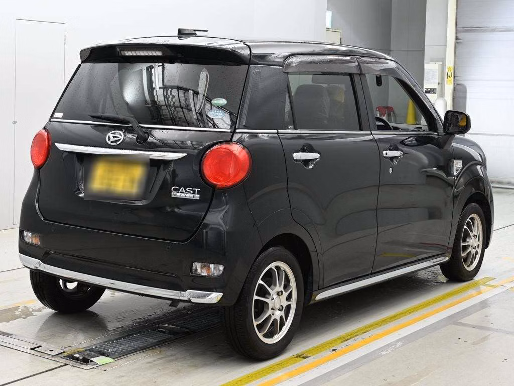 DAIHATSU CAST