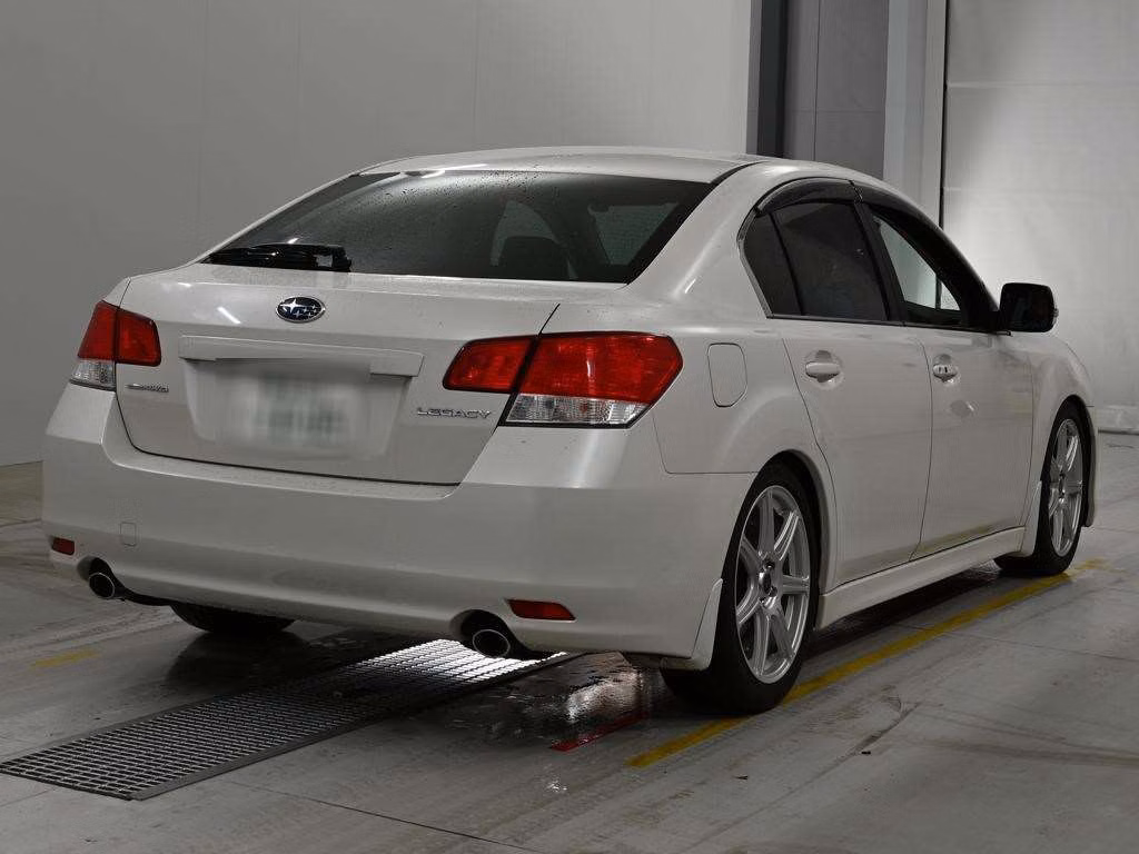 SUBARU LEGACY B4