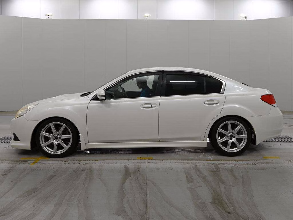 SUBARU LEGACY B4