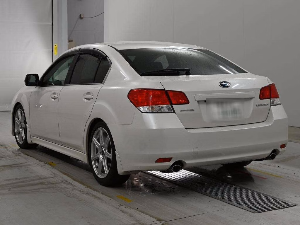 SUBARU LEGACY B4