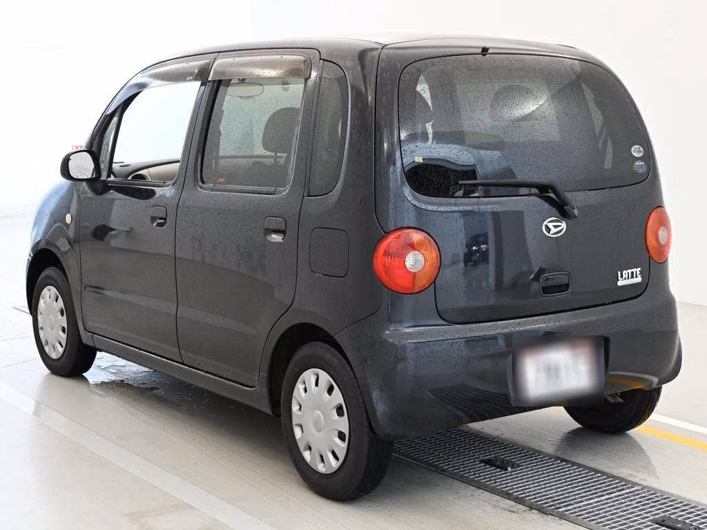 DAIHATSU MOVE LATTE