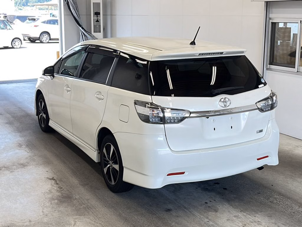 TOYOTA WISH