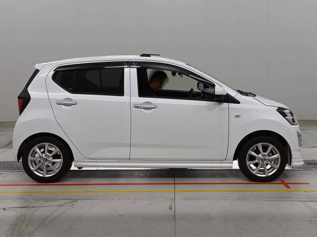 TOYOTA PIXIS EPOCH