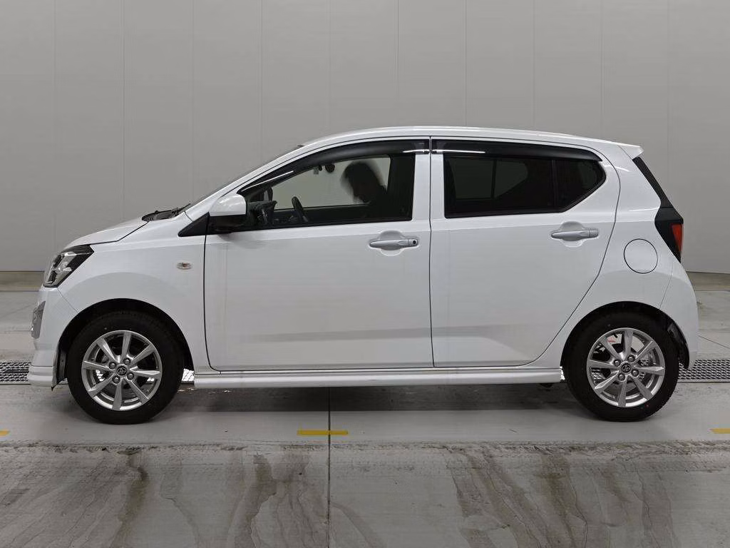 TOYOTA PIXIS EPOCH