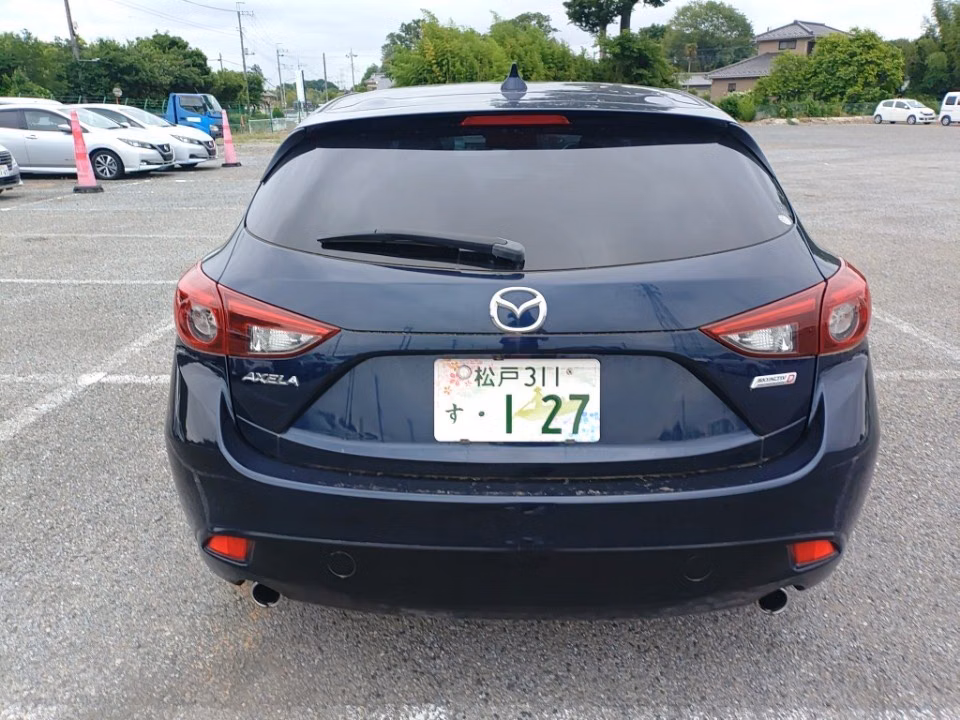 MAZDA AXELA