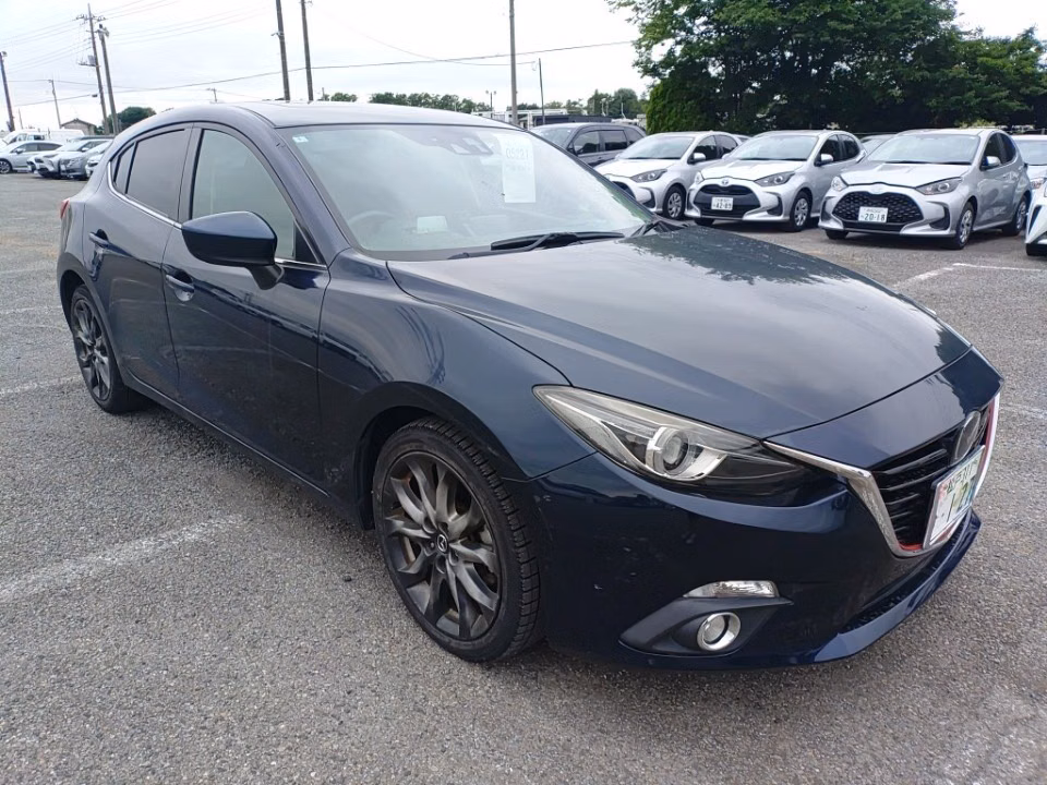 MAZDA AXELA