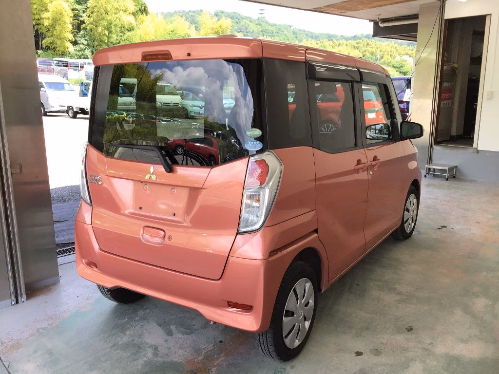 MITSUBISHI EK SPACE