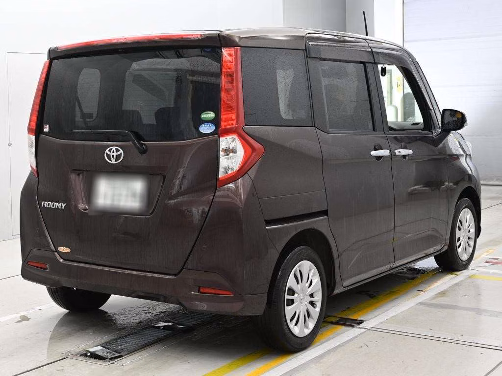 TOYOTA ROOMY