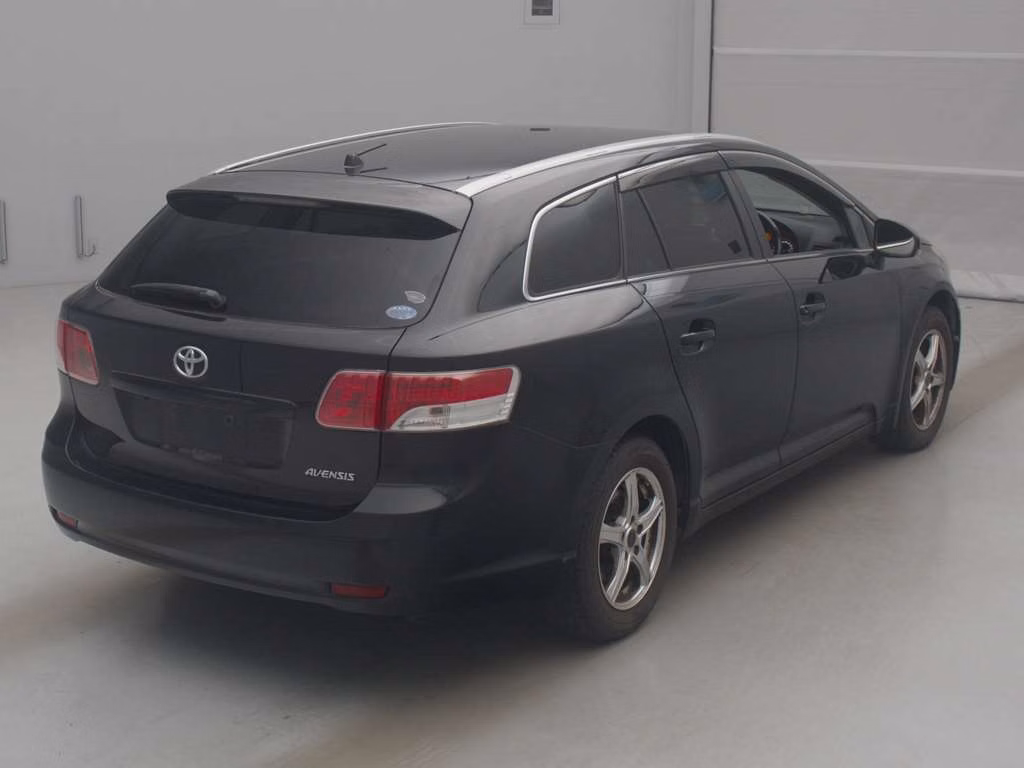 TOYOTA AVENSIS