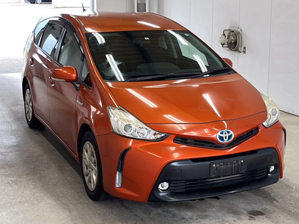TOYOTA PRIUS ALPHA
