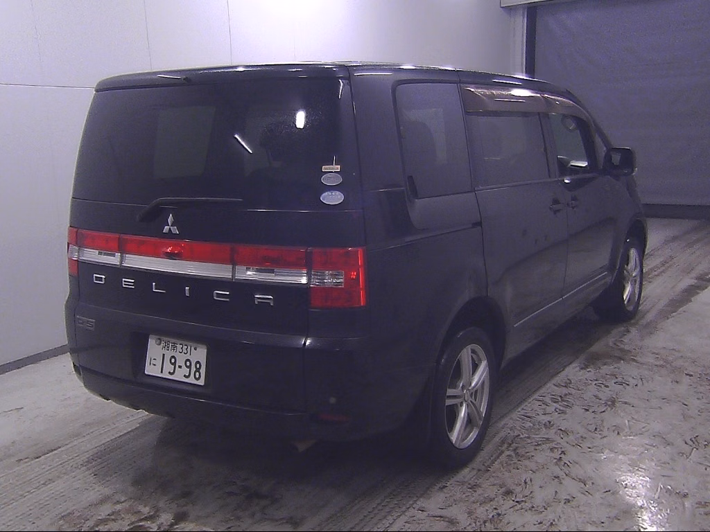 MITSUBISHI DELICA D:5