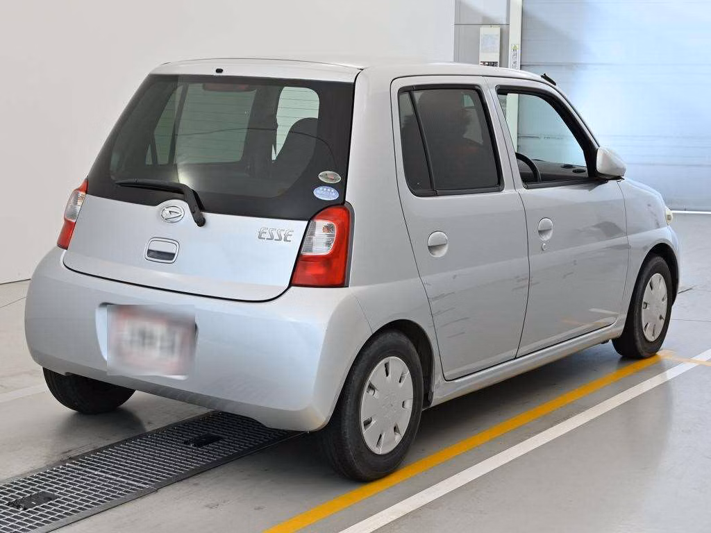 DAIHATSU ESSE