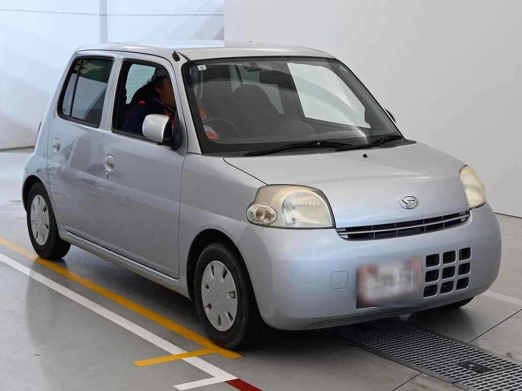 DAIHATSU ESSE