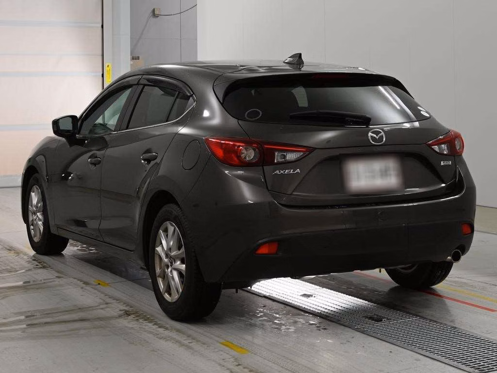 MAZDA AXELA